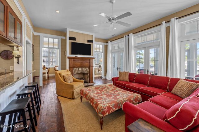 317 E Harborside Drive, Oriental, NC 28571