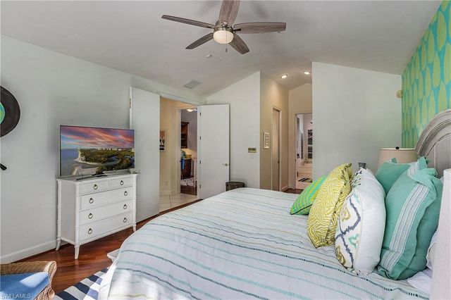 720 Turkey Oak LN, Naples, FL 34108