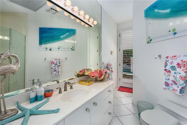 720 Turkey Oak LN, Naples, FL 34108