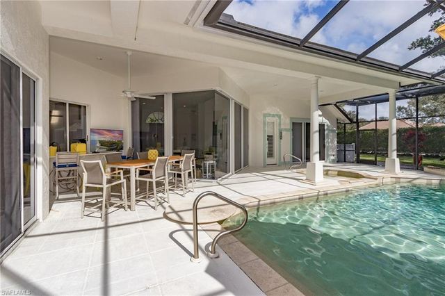 720 Turkey Oak LN, Naples, FL 34108