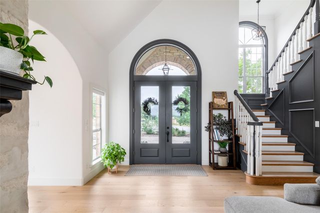 31 W VALLEY SPRINGS RD, Wimberley, TX 78676