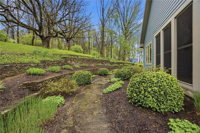 7 SCR Lane, Perinton, NY 14564