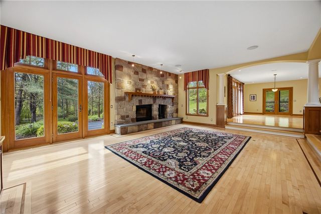7 SCR Lane, Perinton, NY 14564
