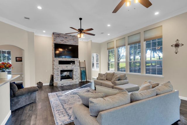 141 Chambers Drive, Italy, TX 76651