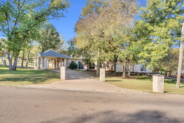 141 Chambers Drive, Italy, TX 76651