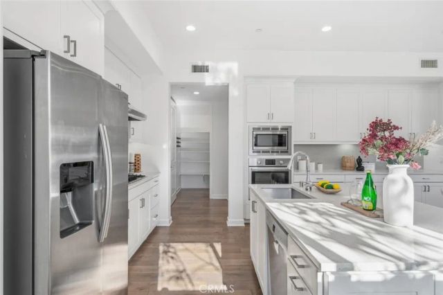 148 Follyhatch, Irvine, CA 92618