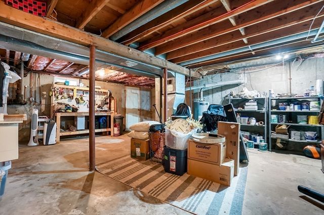 7 Baben Rd, Hudson, MA 01749