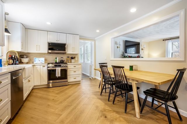 7 Baben Rd, Hudson, MA 01749