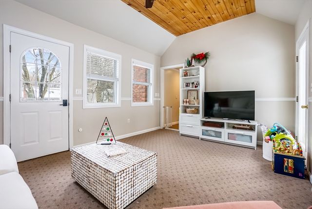 7 Baben Rd, Hudson, MA 01749