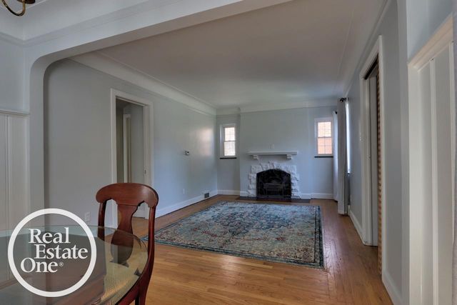 471 Touraine Road, Grosse Pointe Farms, MI 48236