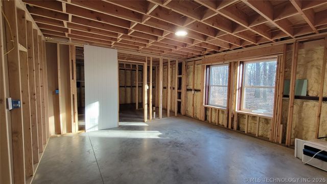 13785 E 520 Road, Claremore, OK 74019