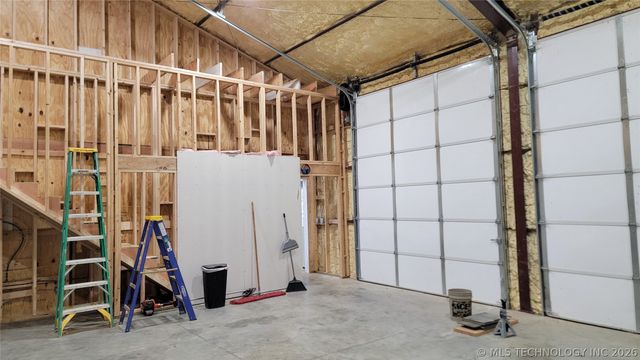 13785 E 520 Road, Claremore, OK 74019