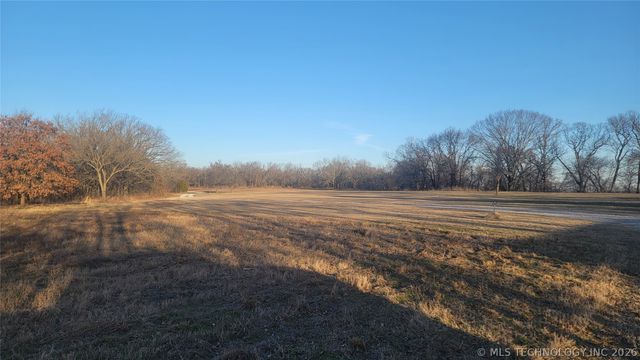 13785 E 520 Road, Claremore, OK 74019