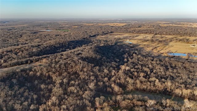 13785 E 520 Road, Claremore, OK 74019