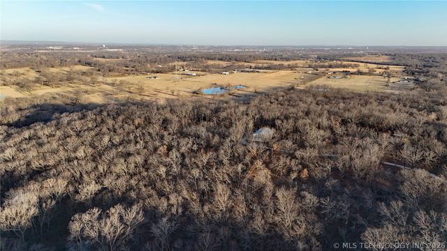 13785 E 520 Road, Claremore, OK 74019