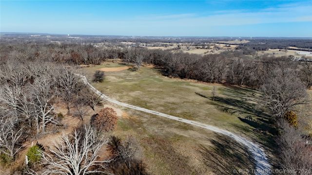 13785 E 520 Road, Claremore, OK 74019