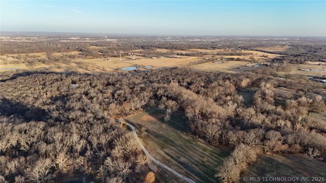 13785 E 520 Road, Claremore, OK 74019