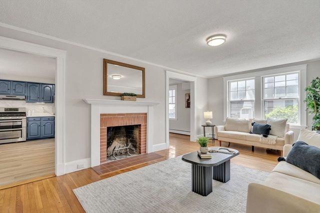 5 Maple St, Lexington, MA 02420