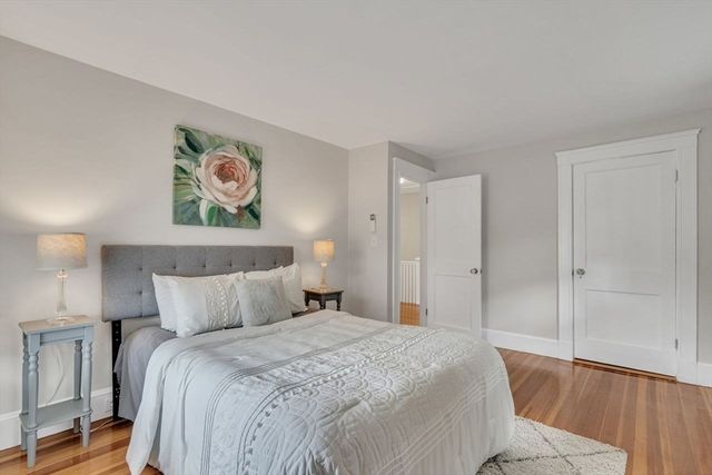 5 Maple St, Lexington, MA 02420
