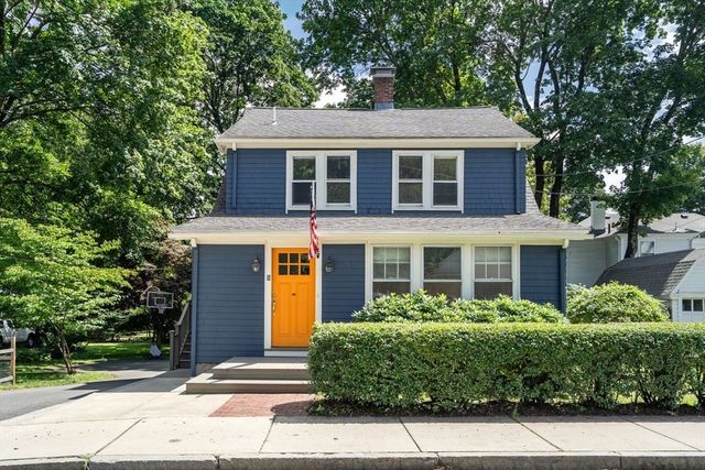 5 Maple St, Lexington, MA 02420