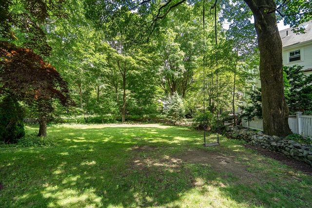 5 Maple St, Lexington, MA 02420
