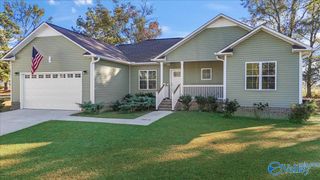 314 Creekside Drive, Albertville, AL 35950