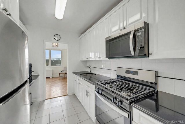 615 Palmer 1004, Yonkers, NY 10701