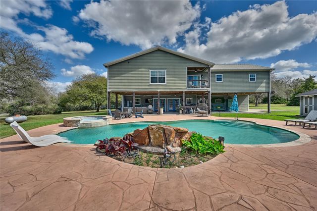 305 Affleck Road Road, Brenham, TX 77833