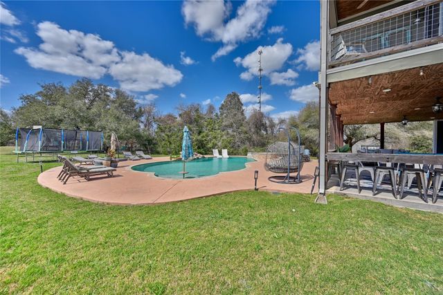 305 Affleck Road Road, Brenham, TX 77833