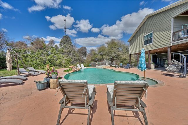 305 Affleck Road Road, Brenham, TX 77833