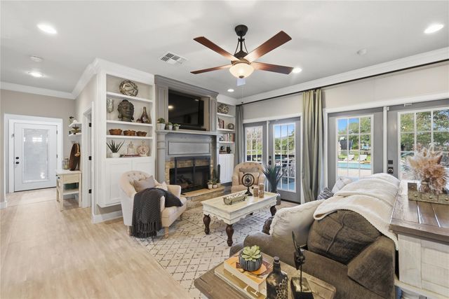 305 Affleck Road Road, Brenham, TX 77833