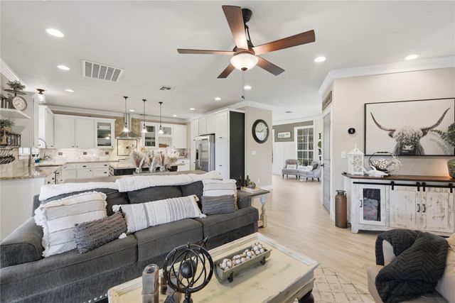 305 Affleck Road Road, Brenham, TX 77833