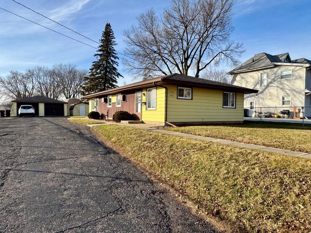 303 6th Avenue SW, Stewartville, MN 55976