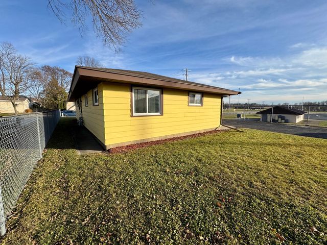 303 6th Avenue SW, Stewartville, MN 55976