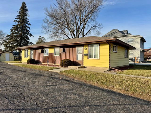 303 6th Avenue SW, Stewartville, MN 55976