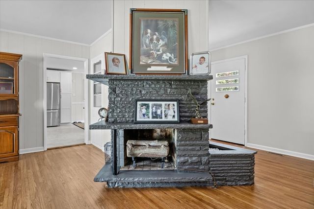 215 Sunset Dr, New Johnsonville, TN 37134