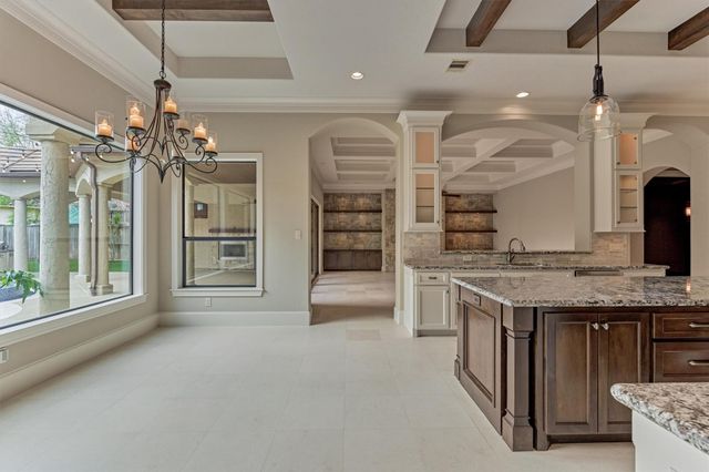 25 Post Shadow Estate Drive, Spring, TX 77389