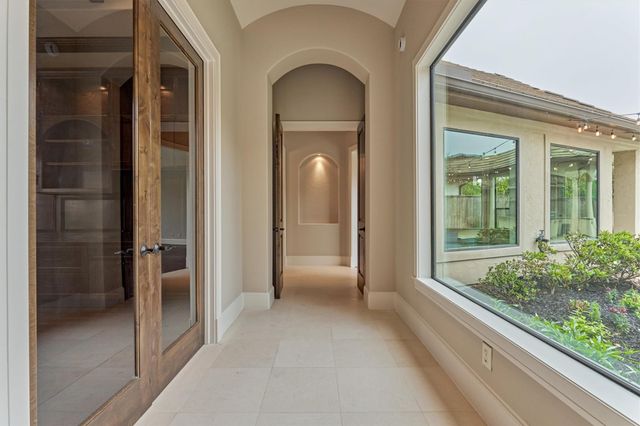 25 Post Shadow Estate Drive, Spring, TX 77389