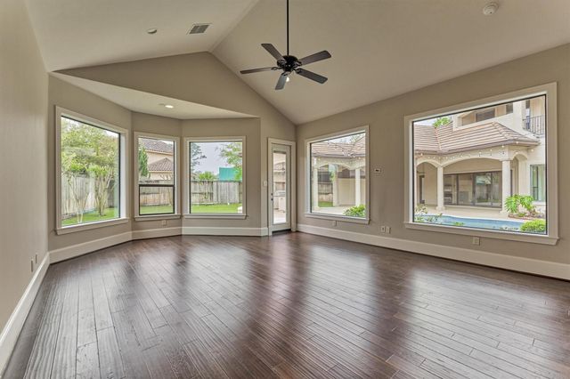 25 Post Shadow Estate Drive, Spring, TX 77389