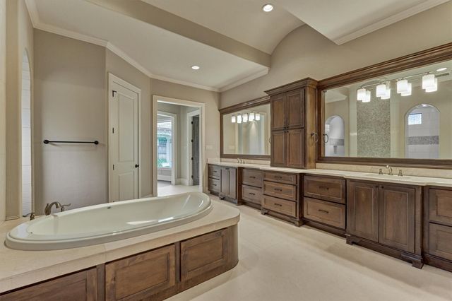 25 Post Shadow Estate Drive, Spring, TX 77389