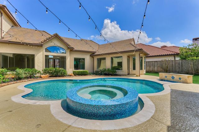 25 Post Shadow Estate Drive, Spring, TX 77389