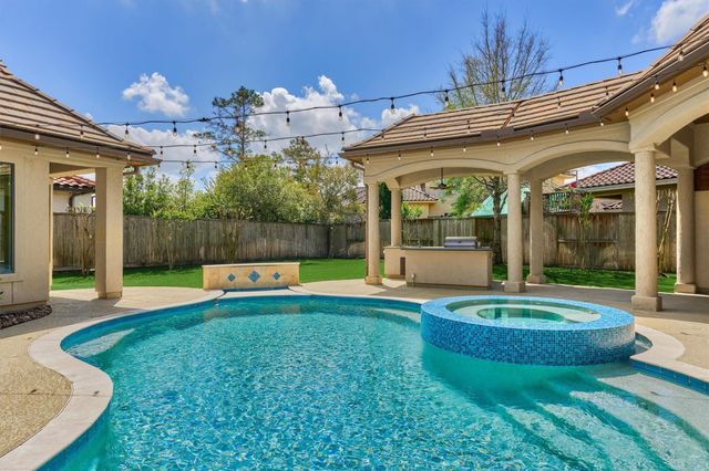 25 Post Shadow Estate Drive, Spring, TX 77389