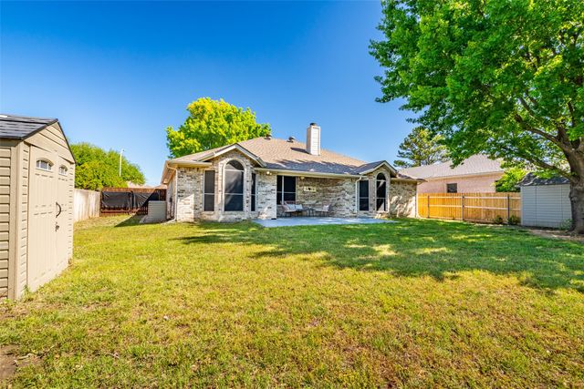 9216 Harvard Avenue, Fort Worth, TX 76118