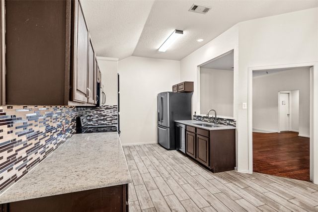 9216 Harvard Avenue, Fort Worth, TX 76118