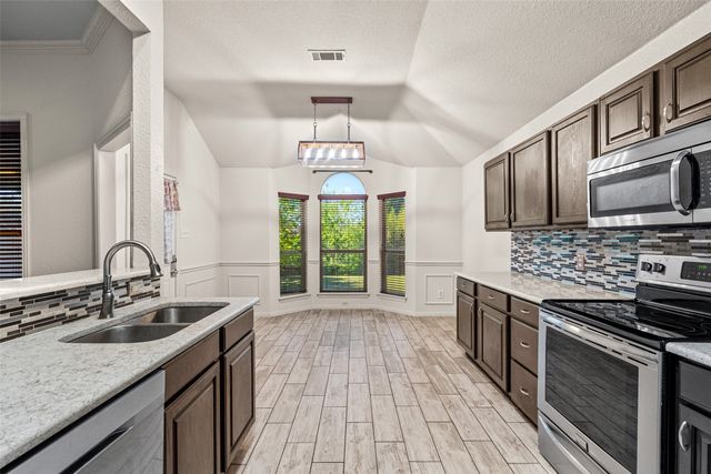 9216 Harvard Avenue, Fort Worth, TX 76118