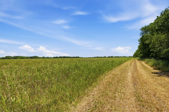 421 Chambers Creek Trail, Alvarado, TX 76009