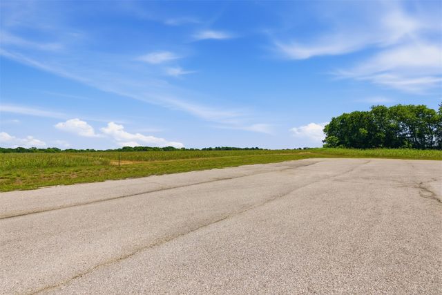 421 Chambers Creek Trail, Alvarado, TX 76009