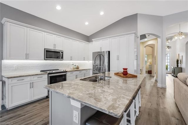 3801 Lakeview Isle CT, Fort Myers, FL 33905