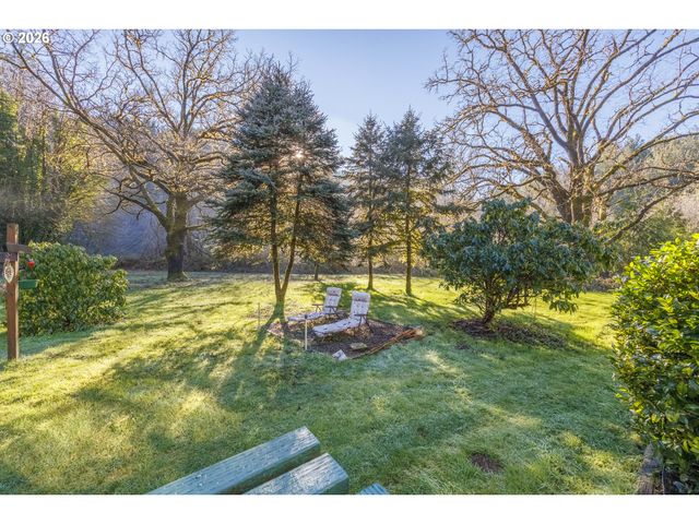 9580 N FORK SIUSLAW Rd, Florence, OR 97439