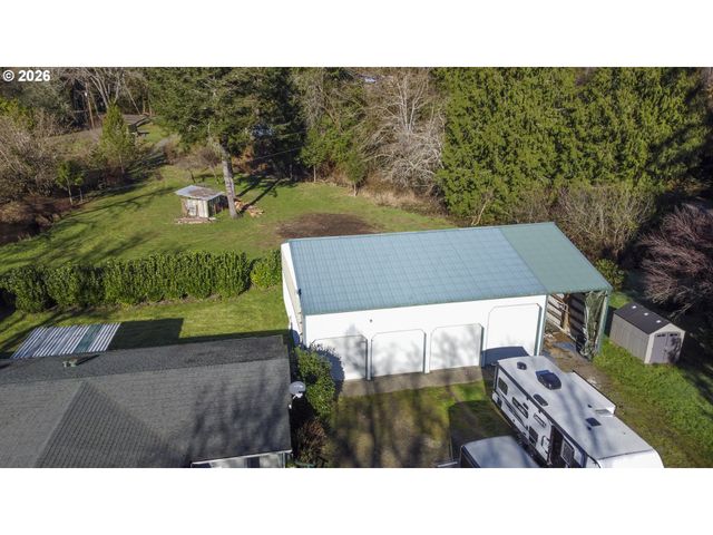 9580 N FORK SIUSLAW Rd, Florence, OR 97439